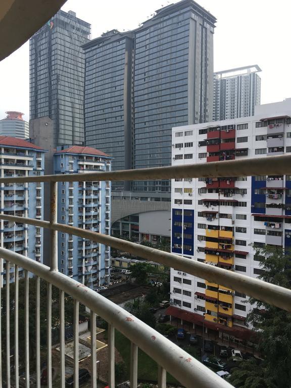 穆特尔民宿 @ 维斯塔空间公寓 吉隆坡 外观 照片